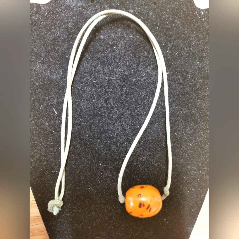 Vintage Egg Yolk Butterscotch Bakelite Bead Necklace Tested 9g